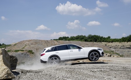 2022 Mercedes-Benz C-Class All-Terrain Off-Road Wallpapers 450x275 (8)