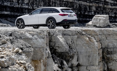 2022 Mercedes-Benz C-Class All-Terrain Rear Three-Quarter Wallpapers 450x275 (18)
