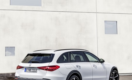 2022 Mercedes-Benz C-Class All-Terrain Rear Three-Quarter Wallpapers 450x275 (27)
