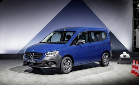 2022 Mercedes-Benz Citan Front Three-Quarter Wallpapers 450x275 (87)