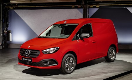 2022 Mercedes-Benz Citan Front Three-Quarter Wallpapers 450x275 (62)