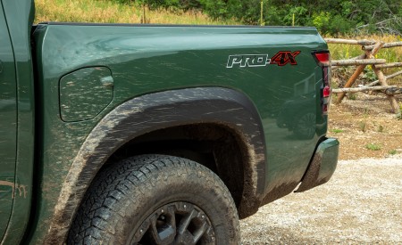 2022 Nissan Frontier Pro-4X Detail Wallpapers 450x275 (33)