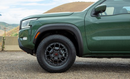 2022 Nissan Frontier Pro-4X Detail Wallpapers 450x275 (27)