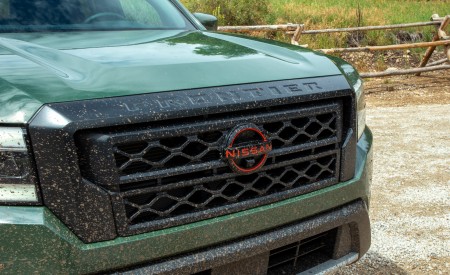 2022 Nissan Frontier Pro-4X Grill Wallpapers 450x275 (32)