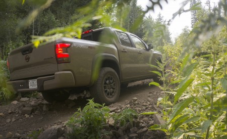 2022 Nissan Frontier Pro-4X Off-Road Wallpapers 450x275 (11)