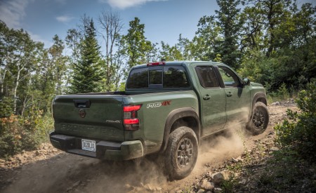 2022 Nissan Frontier Pro-4X Rear Three-Quarter Wallpapers 450x275 (12)