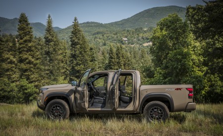 2022 Nissan Frontier Pro-4X Side Wallpapers 450x275 (6)