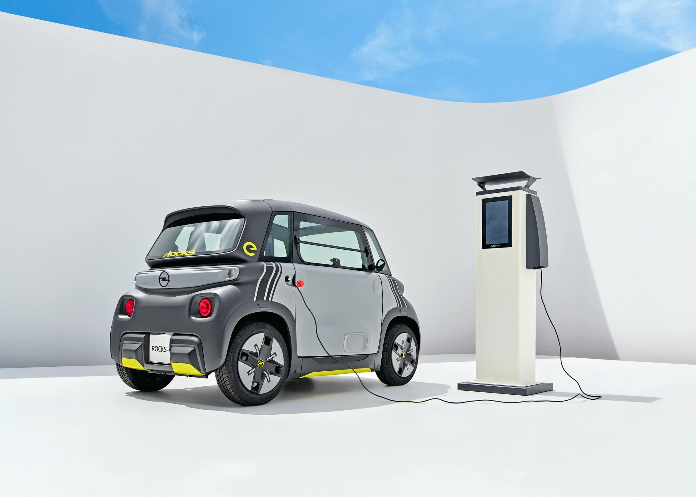 2022 Opel Rocks-e Charging Wallpapers (9)