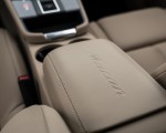 2022 Porsche Macan (Color: Gentian Blue Metallic) Interior Detail Wallpapers 150x120
