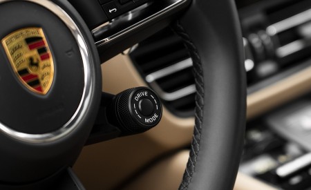 2022 Porsche Macan (Color: Gentian Blue Metallic) Interior Steering Wheel Wallpapers 450x275 (114)