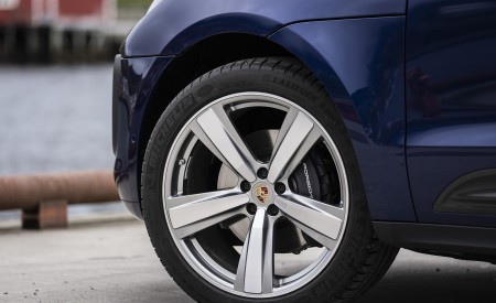 2022 Porsche Macan (Color: Gentian Blue Metallic) Wheel Wallpapers 450x275 (109)