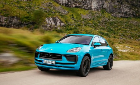 2022 Porsche Macan (Color: Miami Blue) Front Three-Quarter Wallpapers 450x275 (46)