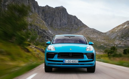 2022 Porsche Macan (Color: Miami Blue) Front Wallpapers 450x275 (42)