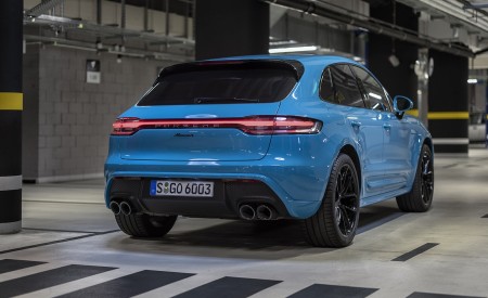 2022 Porsche Macan (Color: Miami Blue) Rear Wallpapers 450x275 (19)