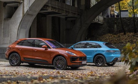 2022 Porsche Macan (Color: Miami Blue) Wallpapers 450x275 (15)