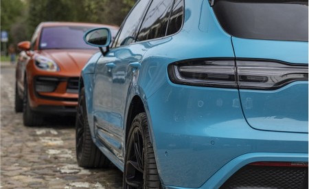 2022 Porsche Macan (Color: Miami Blue) Wallpapers 450x275 (17)