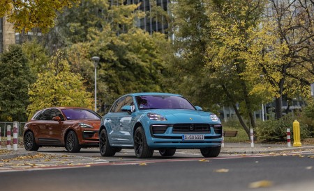 2022 Porsche Macan (Color: Miami Blue) Wallpapers 450x275 (13)