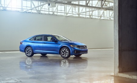 2022 Volkswagen Jetta Front Three-Quarter Wallpapers 450x275 (41)