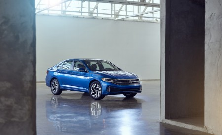 2022 Volkswagen Jetta Front Three-Quarter Wallpapers 450x275 (38)