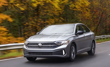 2022 Volkswagen Jetta Front Three-Quarter Wallpapers 450x275 (6)