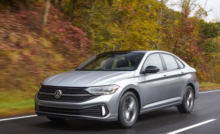2022 Volkswagen Jetta Front Three-Quarter Wallpapers 450x275 (3)