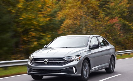 2022 Volkswagen Jetta Front Three-Quarter Wallpapers 450x275 (9)