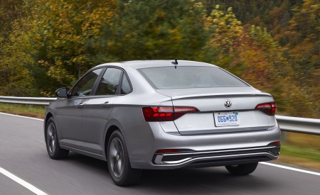 2022 Volkswagen Jetta Rear Three-Quarter Wallpapers 450x275 (11)