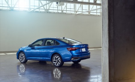 2022 Volkswagen Jetta Rear Three-Quarter Wallpapers 450x275 (39)
