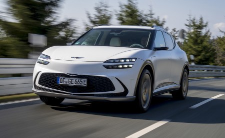 2023 Genesis GV60 Front Three-Quarter Wallpapers 450x275 (12)