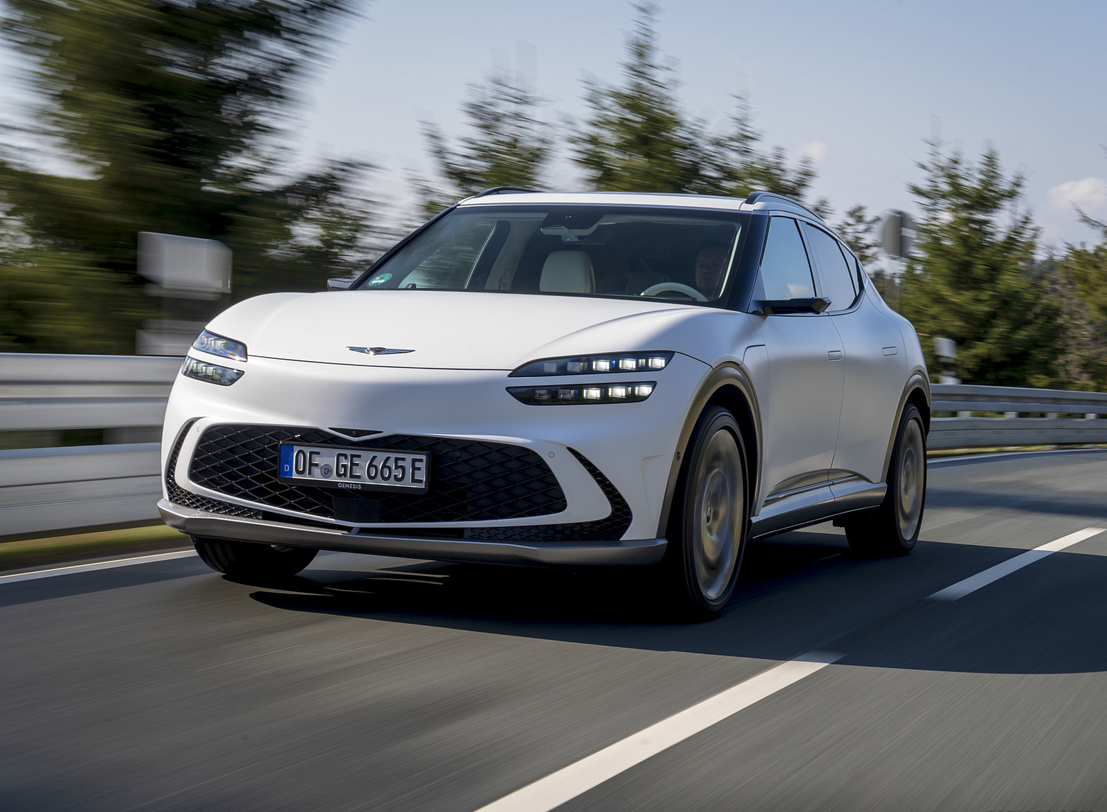 2023 Genesis GV60 Front Three-Quarter Wallpapers (12)