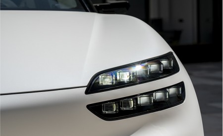 2023 Genesis GV60 Headlight Wallpapers 450x275 (41)