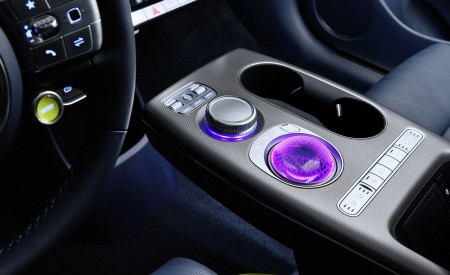 2023 Genesis GV60 Interior Detail Wallpapers 450x275 (66)