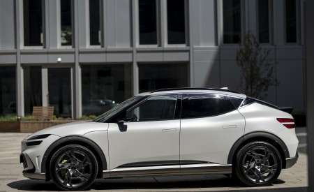 2023 Genesis GV60 Side Wallpapers 450x275 (38)