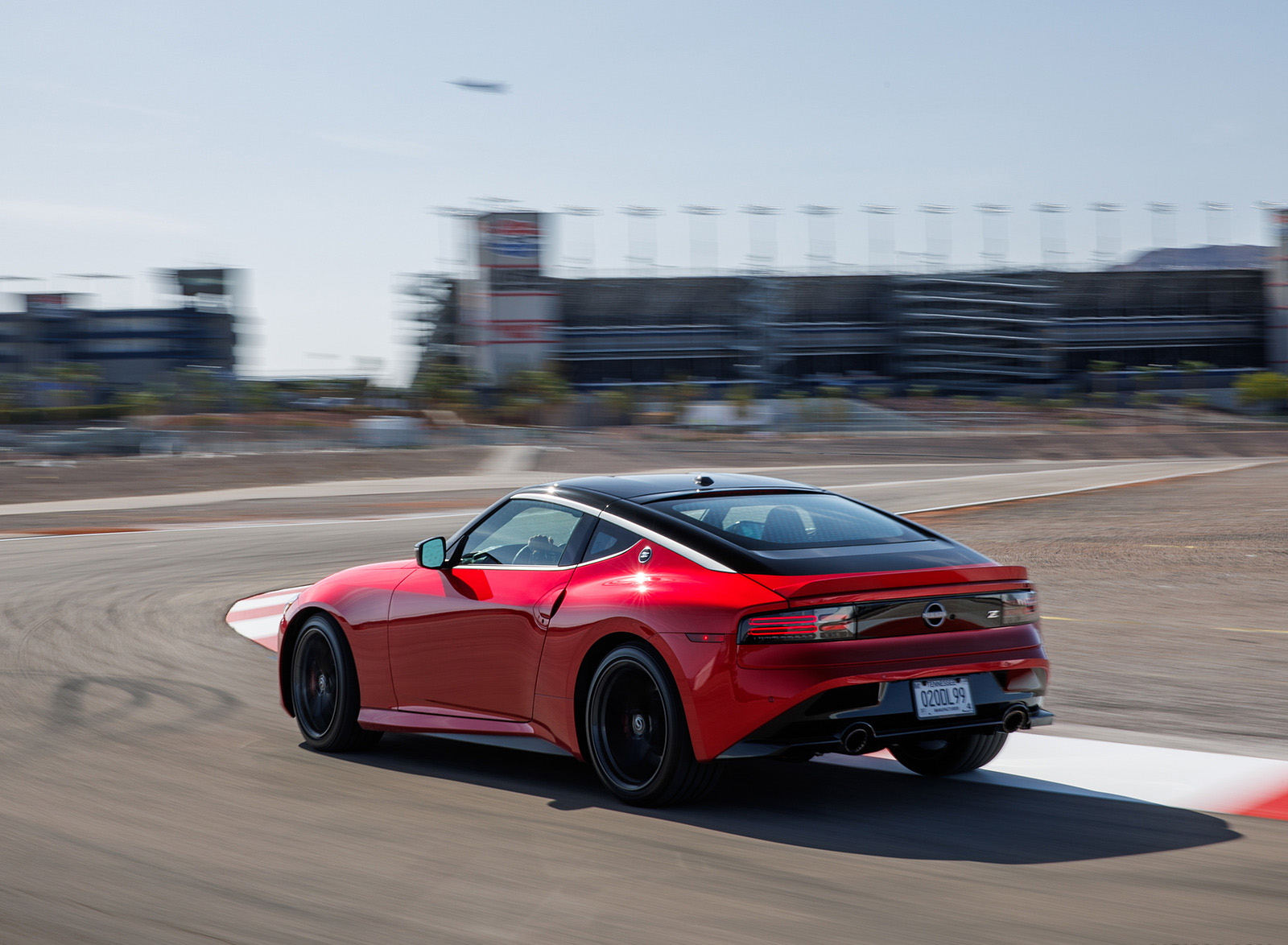 2023 Nissan Z (Color: Passion Red) Rear Three-Quarter Wallpapers (12)