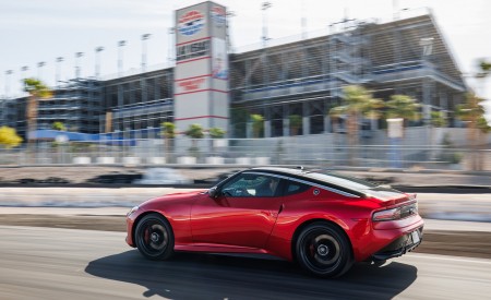 2023 Nissan Z (Color: Passion Red) Side Wallpapers 450x275 (10)