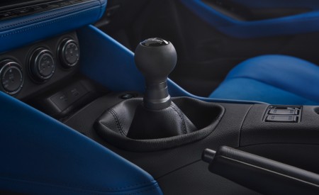 2023 Nissan Z Performance Grade (Color: Seiran Blue) Central Console Wallpapers 450x275 (92)