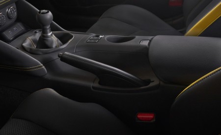 2023 Nissan Z Proto Spec Edition (Color: Ikazuchi Yellow) Central Console Wallpapers 450x275 (20)