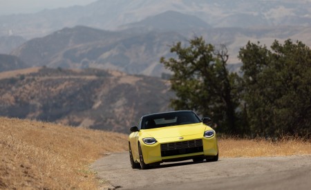 2023 Nissan Z Proto Spec Edition (Color: Ikazuchi Yellow) Front Wallpapers 450x275 (5)