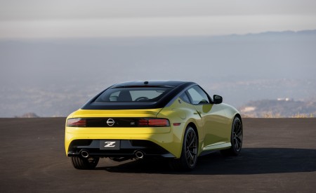 2023 Nissan Z Proto Spec Edition (Color: Ikazuchi Yellow) Rear Wallpapers 450x275 (2)
