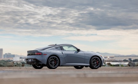 2023 Nissan Z Rear Three-Quarter Wallpapers 450x275 (40)