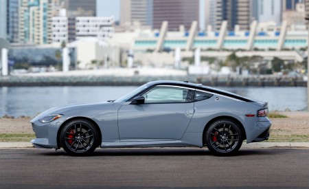 2023 Nissan Z Side Wallpapers 450x275 (43)