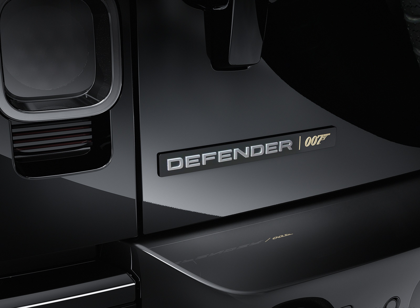 2021 Land Rover Defender V8 Bond Edition Detail Wallpapers  (7)