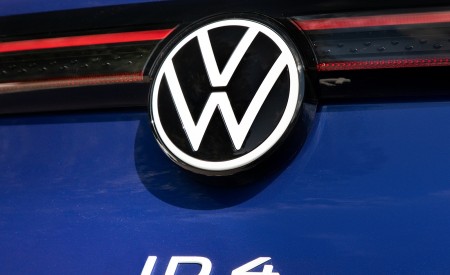 2021 Volkswagen ID.4 AWD Pro S with Gradient Package (US-Spec) Badge Wallpapers 450x275 (122)