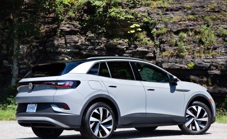 2021 Volkswagen ID.4 AWD Pro S with Gradient Package (US-Spec) Rear Three-Quarter Wallpapers 450x275 (66)