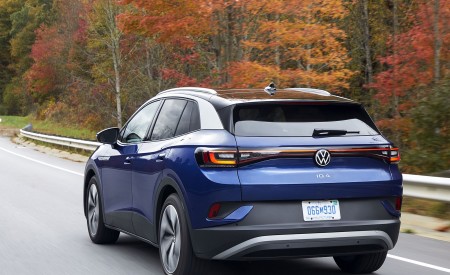 2021 Volkswagen ID.4 (US-Spec) Rear Three-Quarter Wallpapers 450x275 (138)