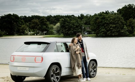 2021 Volkswagen ID.LIFE Concept Rear Three-Quarter Wallpapers 450x275 (13)