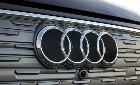 2022 Audi Q4 Sportback 40 e-tron (UK-Spec) Badge Wallpapers 450x275 (21)