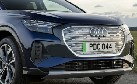 2022 Audi Q4 Sportback 40 e-tron (UK-Spec) Front Wallpapers 450x275 (19)
