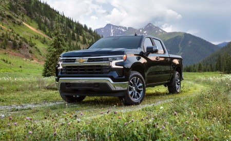 2022 Chevrolet Silverado LT Wallpapers & HD Images