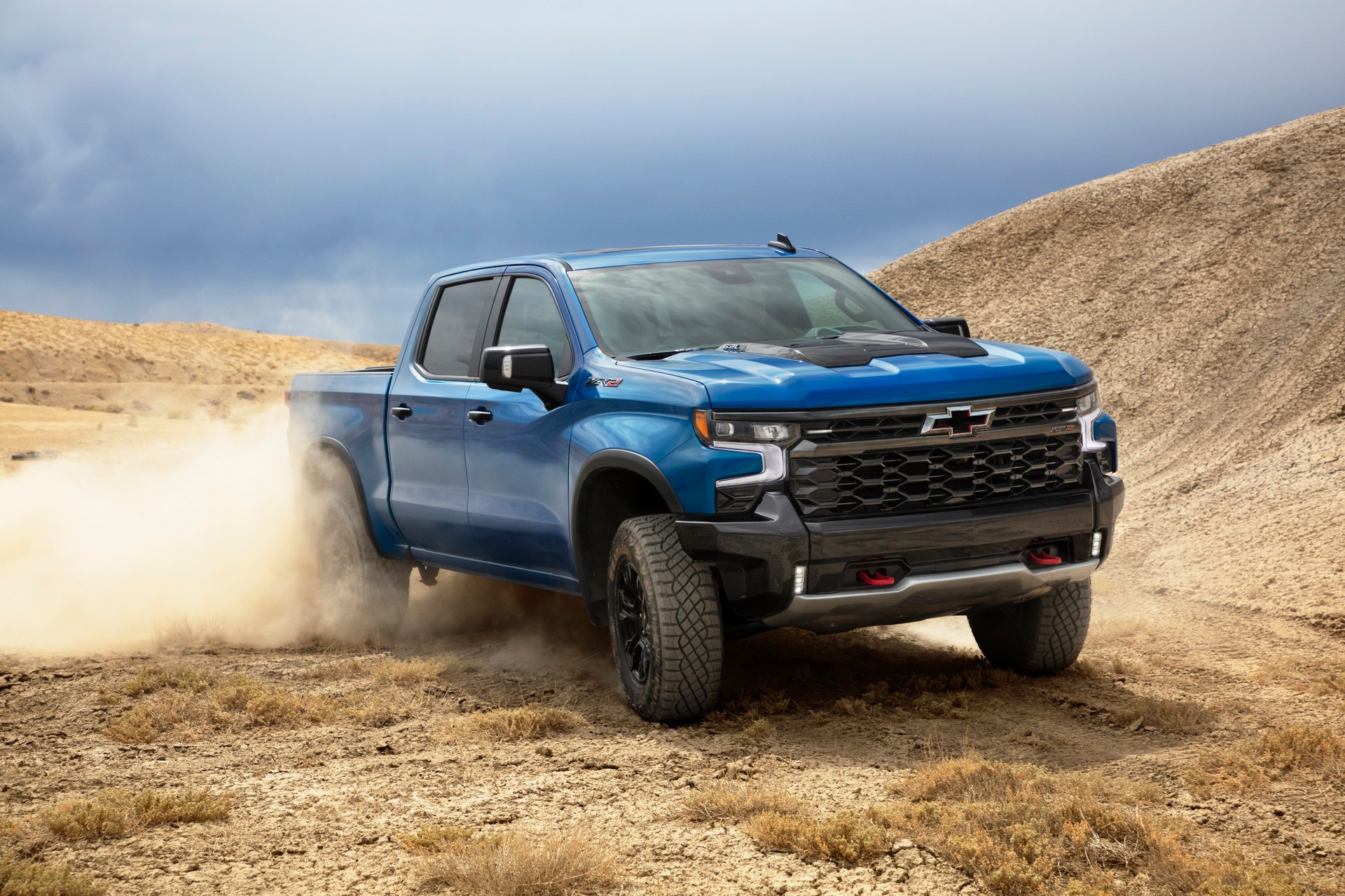 2022 Chevrolet Silverado ZR2 Front Three-Quarter Wallpapers (1)
